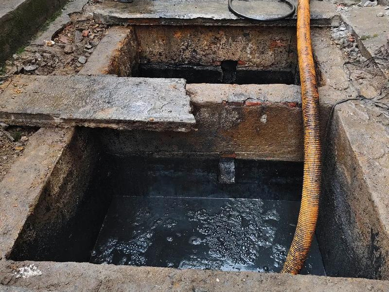 幕府山清理化粪池